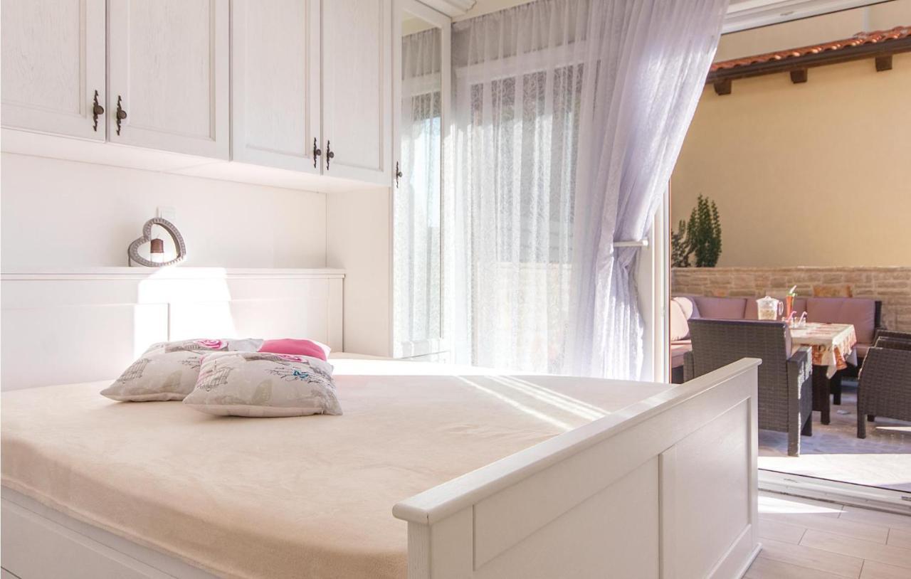 Lovely Apartment In Medulin With Kitchen Ngoại thất bức ảnh
